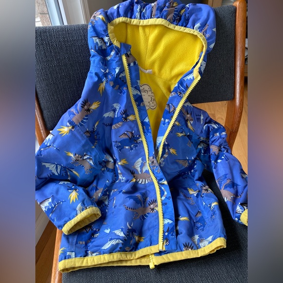 Hatley boys raincoat 3T - Picture 2 of 2